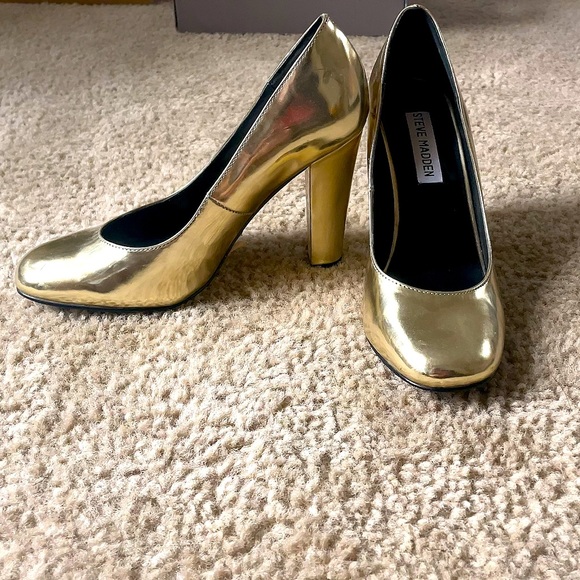 Steve Madden Babydoll gold/metallic heels, like NEW! - Picture 2 of 2